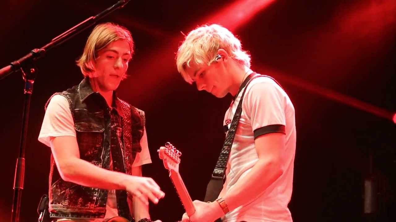 Girls (The 1975)/Say You'll Stay - R5 (Soundcheck at Club Nokia)