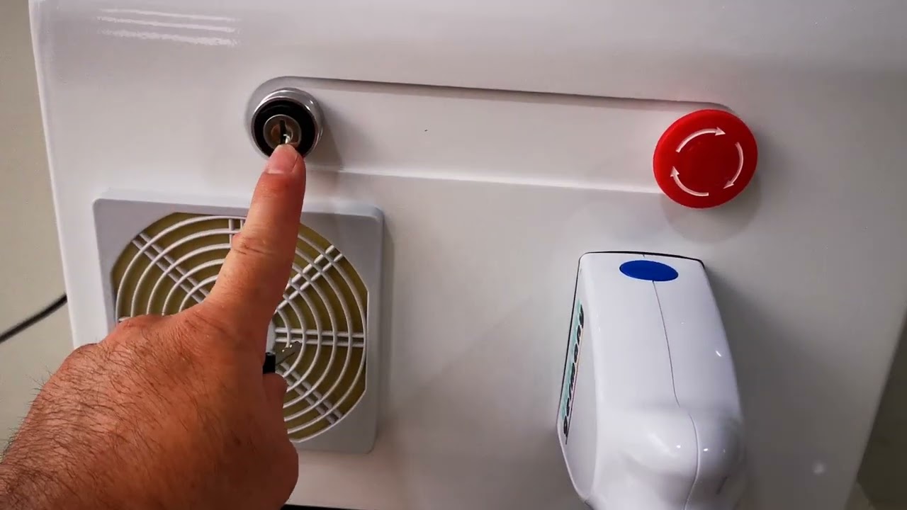 Demostración de equipo de depilación permanente de diodo láser 755+808+1064nm 600w