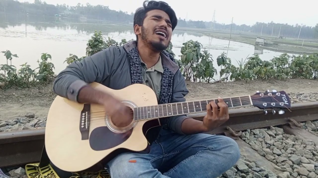 রেললাইনে একটু বিনোদন 