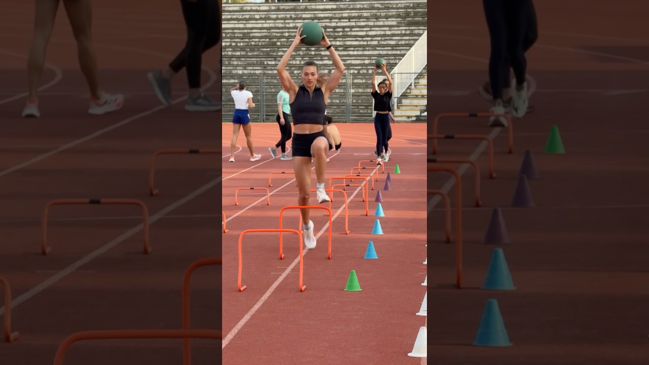 HOW TO IMPROVE RUNNING FORM?🔥Drills with Cones & Hurdles for BETTER STRIDE & POSTURE #runner #sport