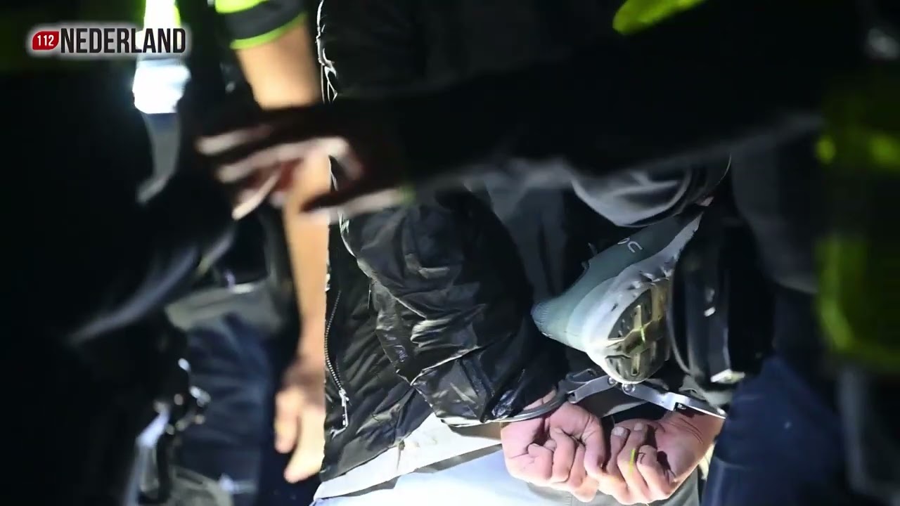 Achtervolging met snelheden tot 250 km/u eindigt in crash bij McDrive in Udenhout
