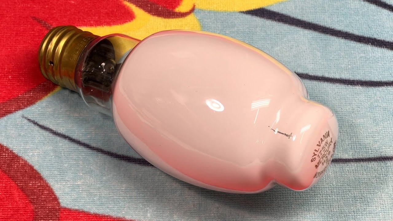 Лампа накаливания Sylvania DX BT28 мощностью 175 Вт, ртутная.