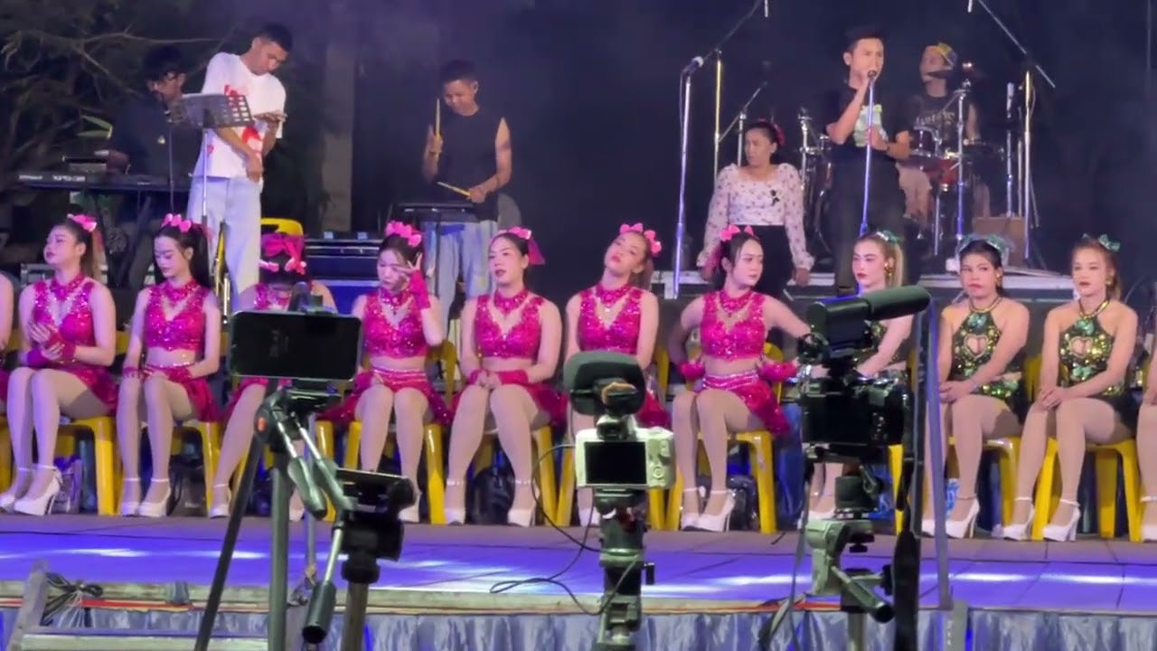 #แค่นั้น ช่วงเปิดวง จ้า😊 #รำวงเพชรบุรี😊ณ วัดในกลาง วงดนตรี #ส_หาดสวรรค์😊 น้องๆนางรำสาวสวยน่ารัก2คณะ🎧