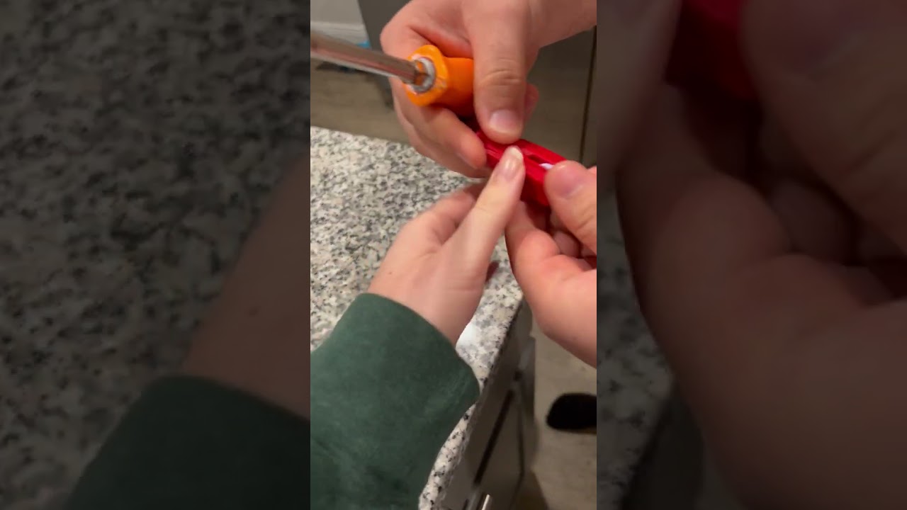 HOW TO REMOVE A SECURITY TAG FROM TARGET (EASY AND SIMPLE)
