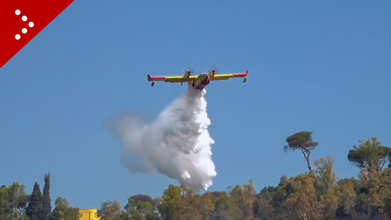 Emergenza incendi a Roma, l’ultimo maxi rogo a Monte Mario: fiamme alte, fumo e palazzine evacuate
