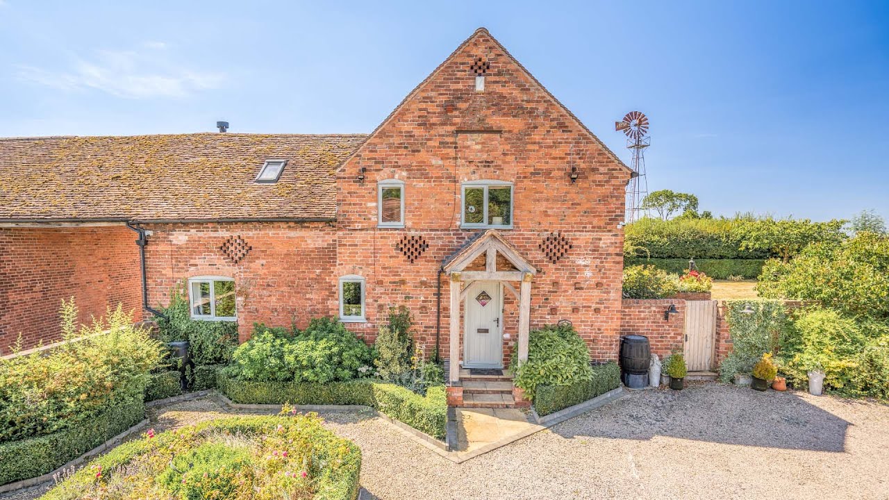 Barn Conversion for sale | Worcestershire Estate Agents |  The Old Barn, Heightington