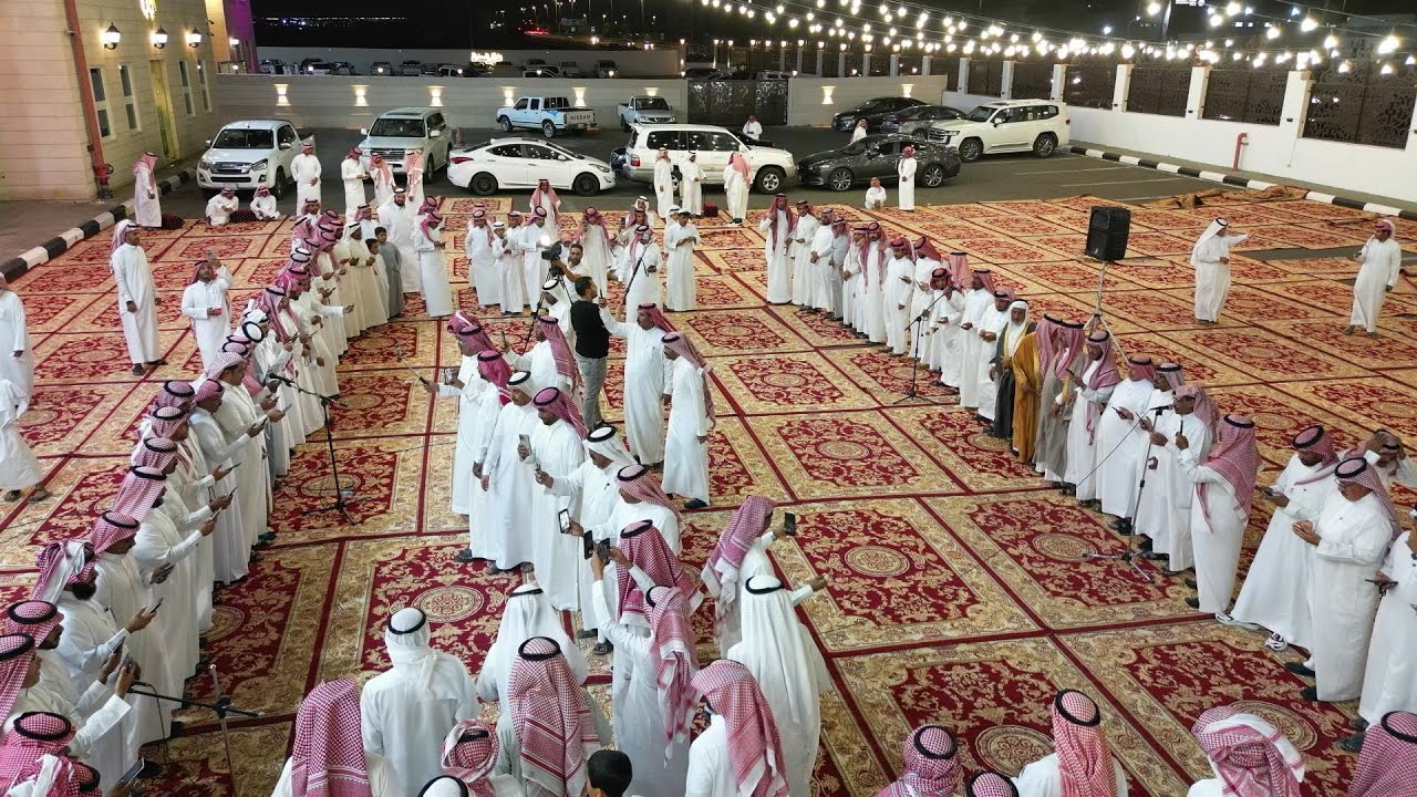حداية الشيخ عبدالله بن رشيد بن زيد وربعه في حفل الشاعر عبدربه القصيري بمناسبة زواج ابناءه