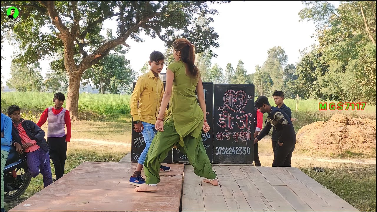 कमरिया डोले | Kamariya gole gole dole Raja ji dj dance