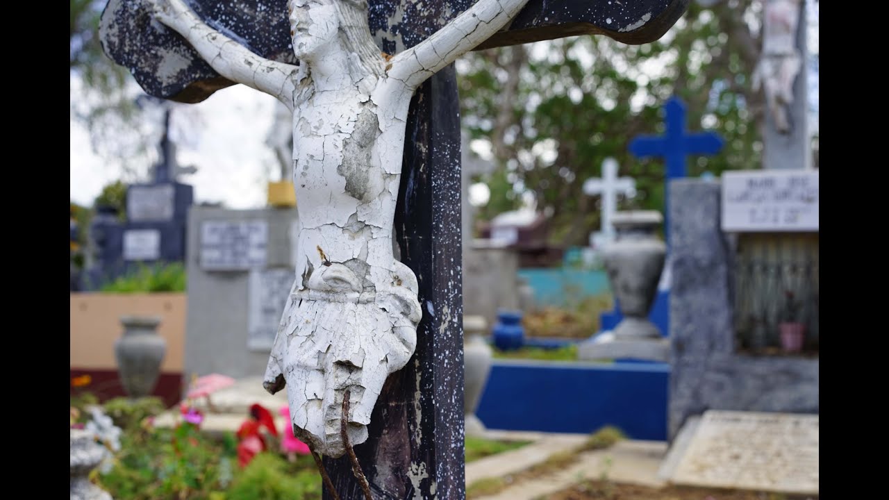 Cementerio Oriental Managua Nicaragua. Tumbas abandonadas.