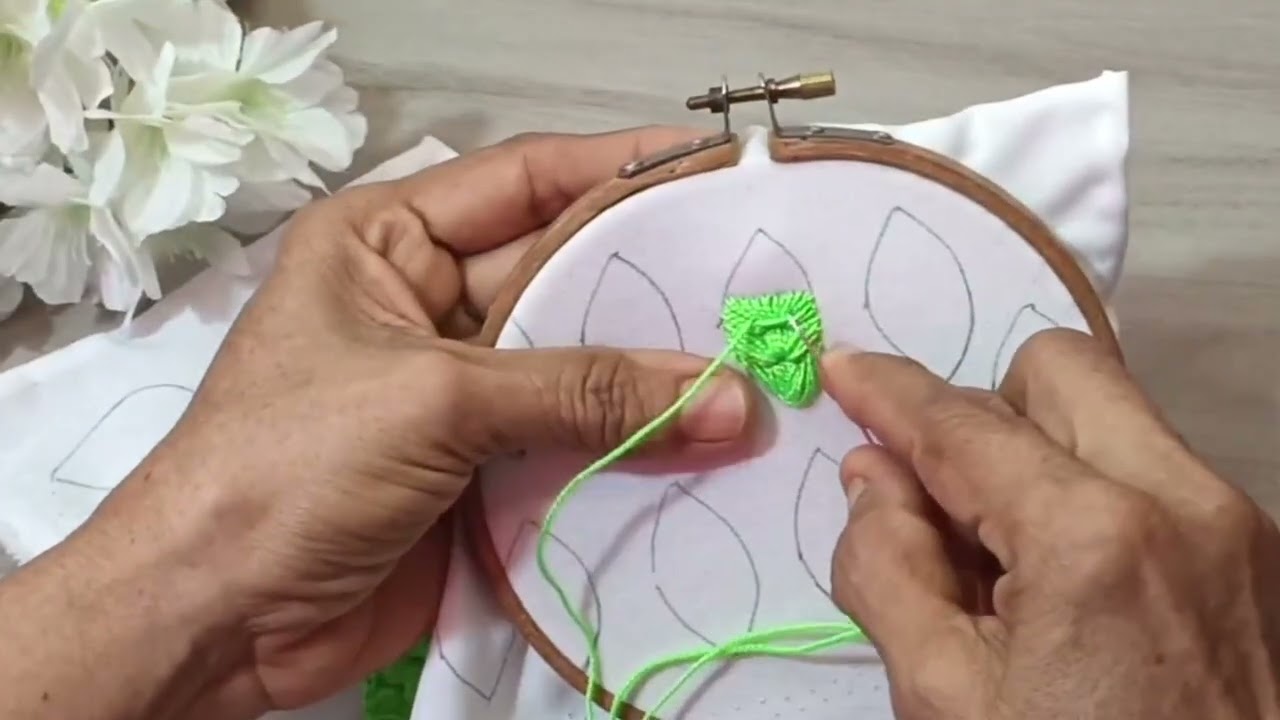 TE ENSEÑO COMO BORDAR HOJAS rápido y sencillo!