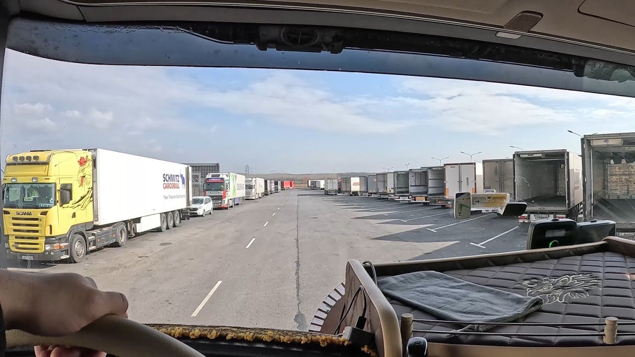 Truck Vlog - Romania at Night, Bulgaria During Day, Traffic in Ruse Border, and Slippery Roads.