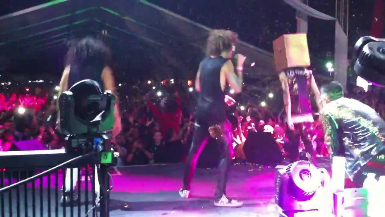 LMFAO - Party Rock Anthem - (LIVE @ Circotic 2011, San Juan. Puero Rico))