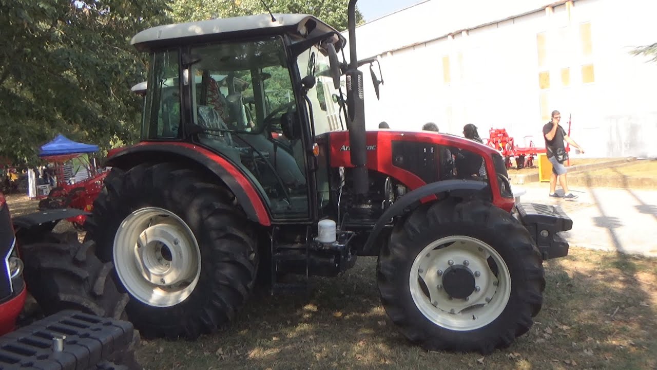 ArmaTrac 854e+ Cabin Tractor (2023) Exterior and Interior