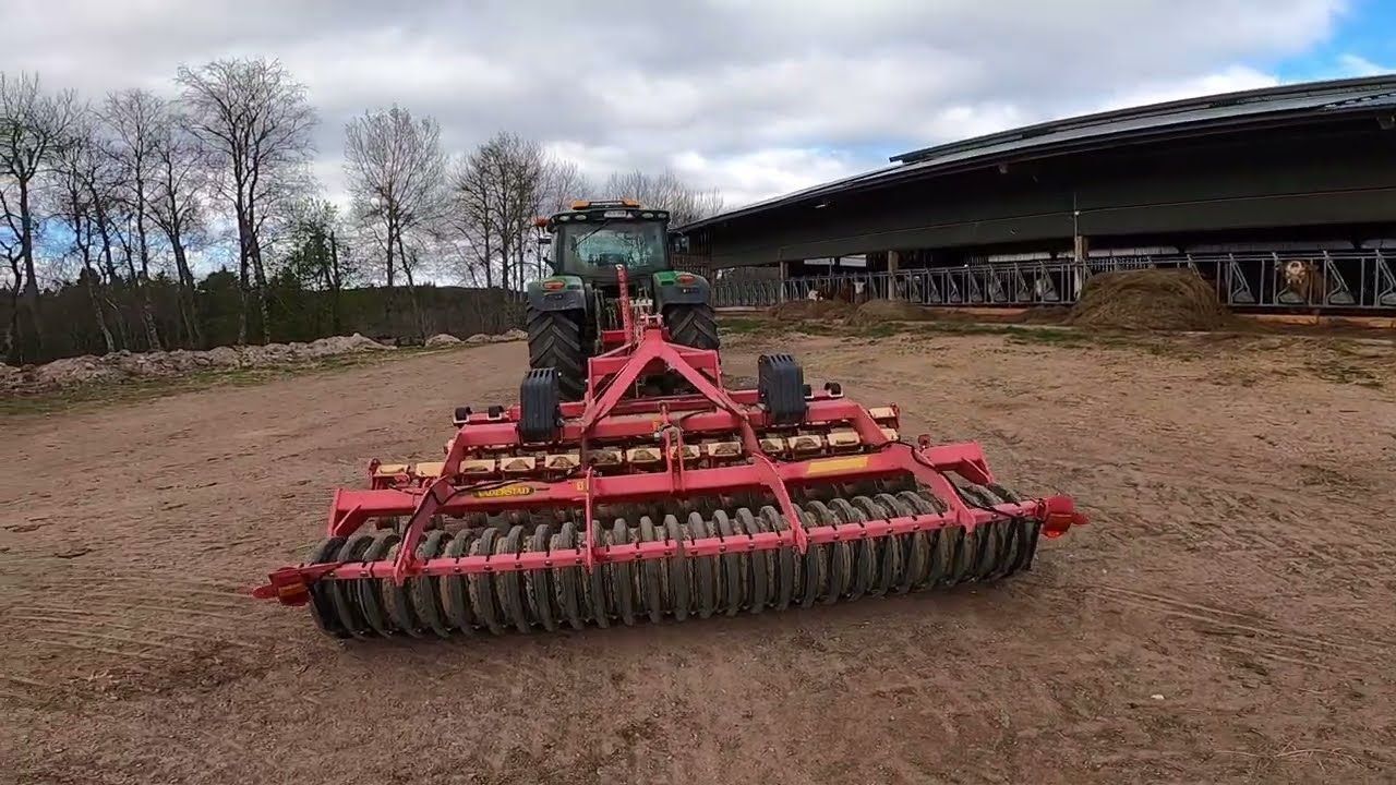 Вид из Кабины | Боронование Вспаханного Поля на John Deere 6150R