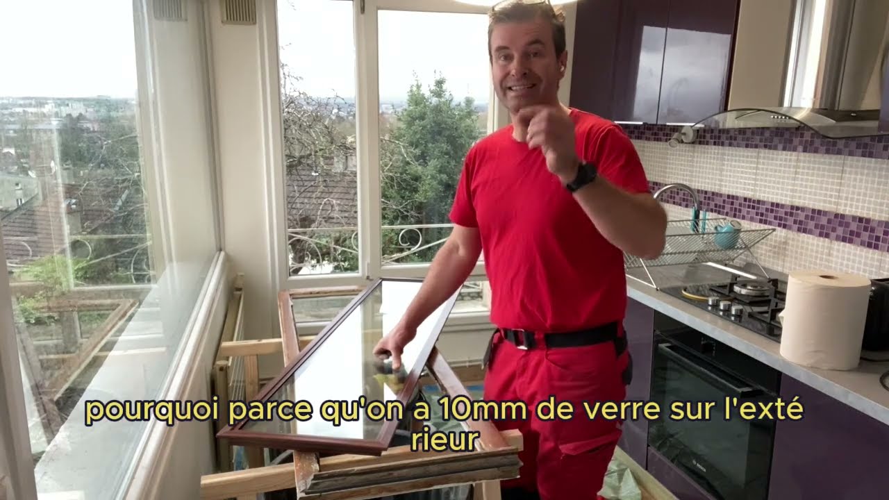 Double Vitrage Phonique et Maison Classée devant une Église