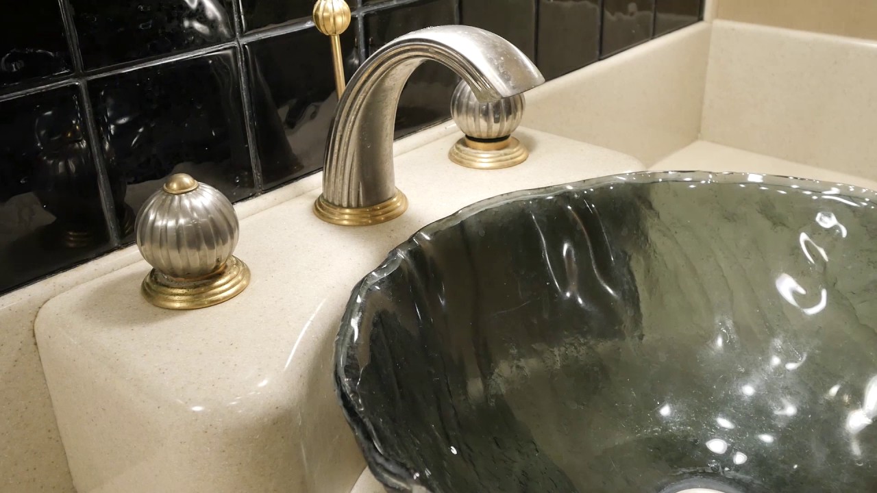 2002 Prevost XLII Royale Coach Single Slide