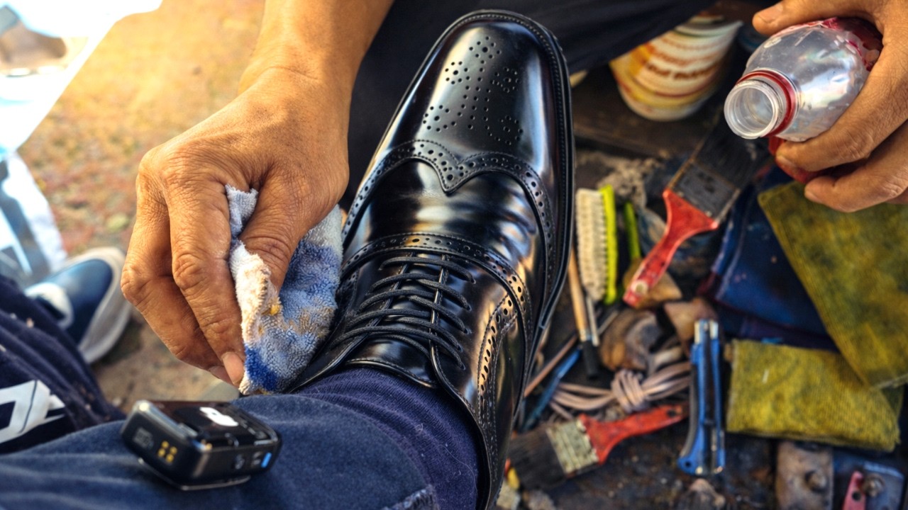 Emotional therapy with street shoe shine 👞 4K Ultra Immersive ASMR | Black Boston Shoes