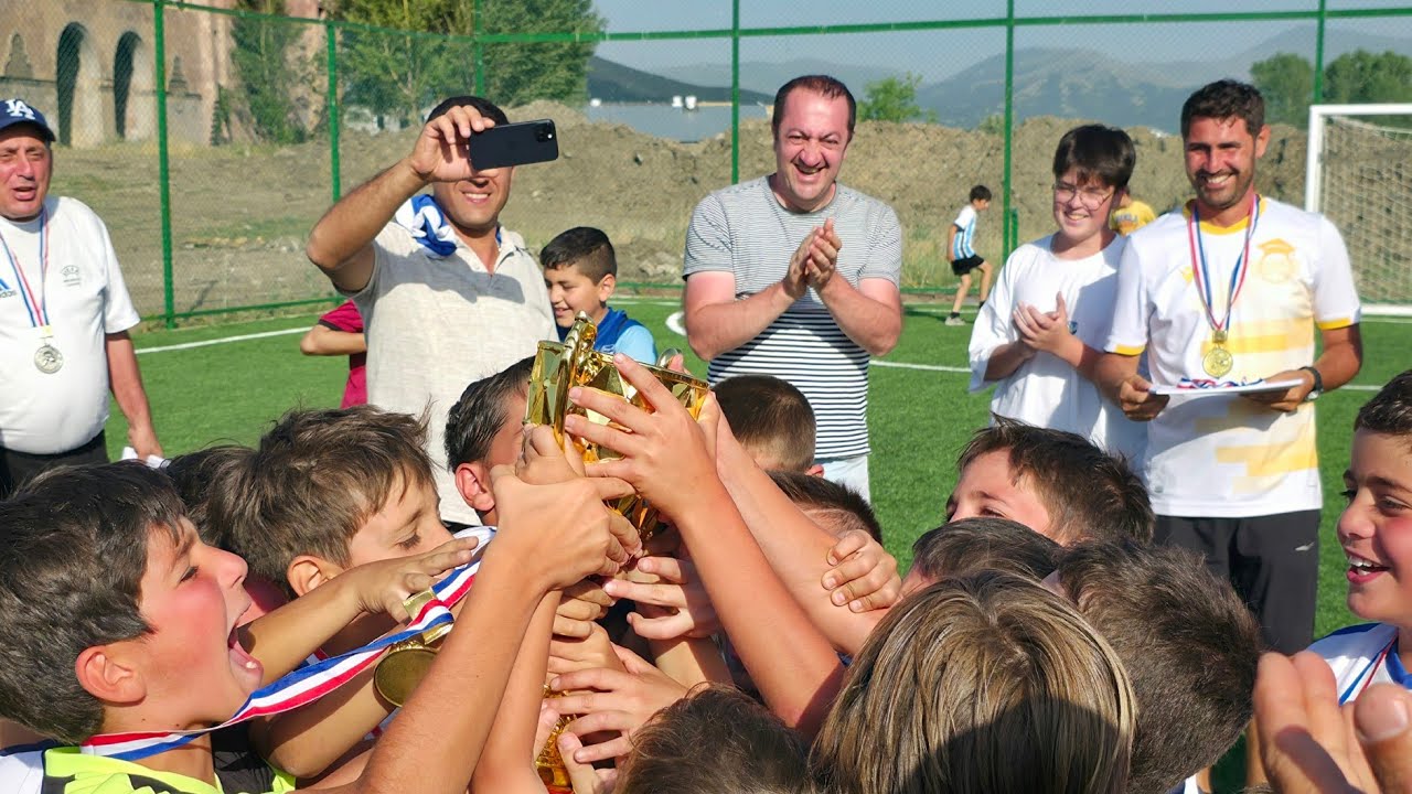 Proshyan 16 (3-5)Academy 17-1