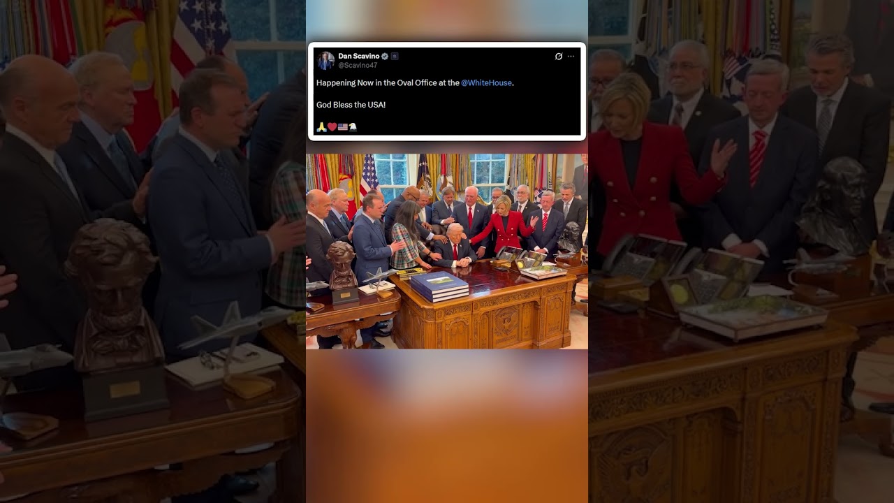 President Trump Receives Prayer Inside the Oval Office #shorts