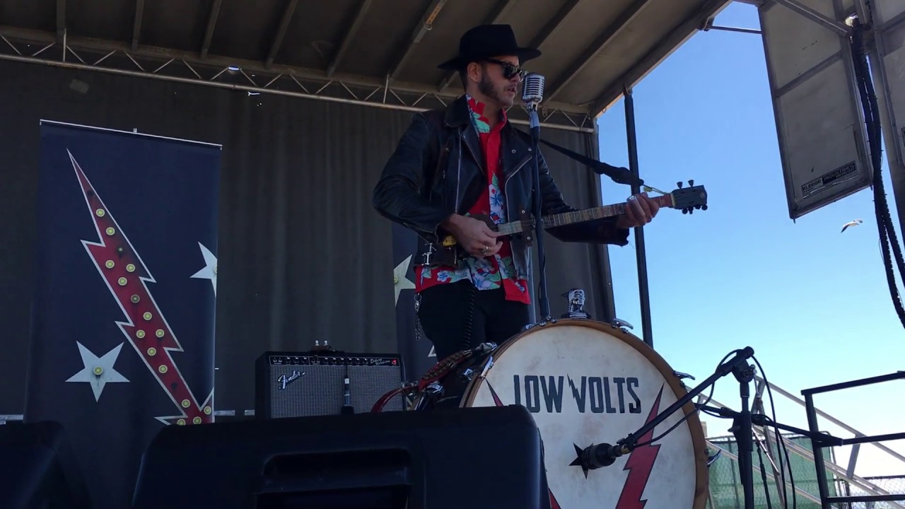 Personal Jesus - Depeche Mode covered live by Low Volts on a guitar made from a coffee can!