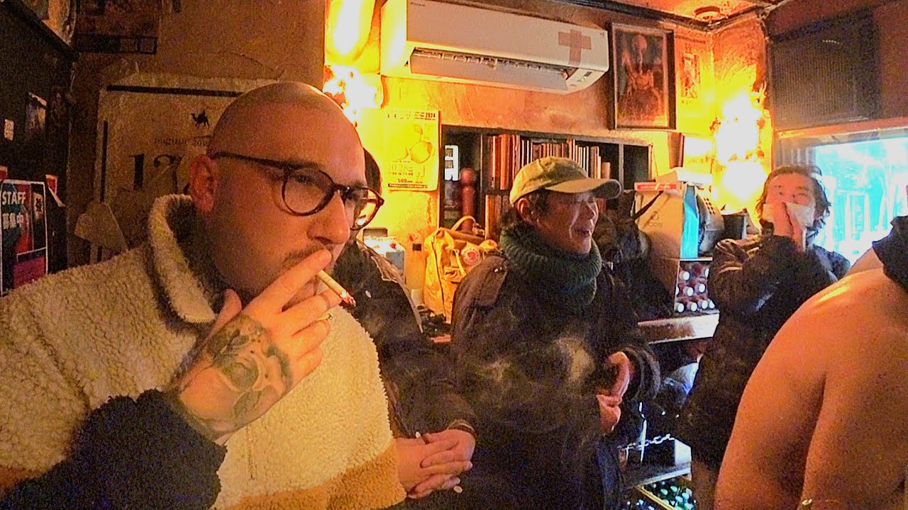 drinking & smoking with locals in Japan