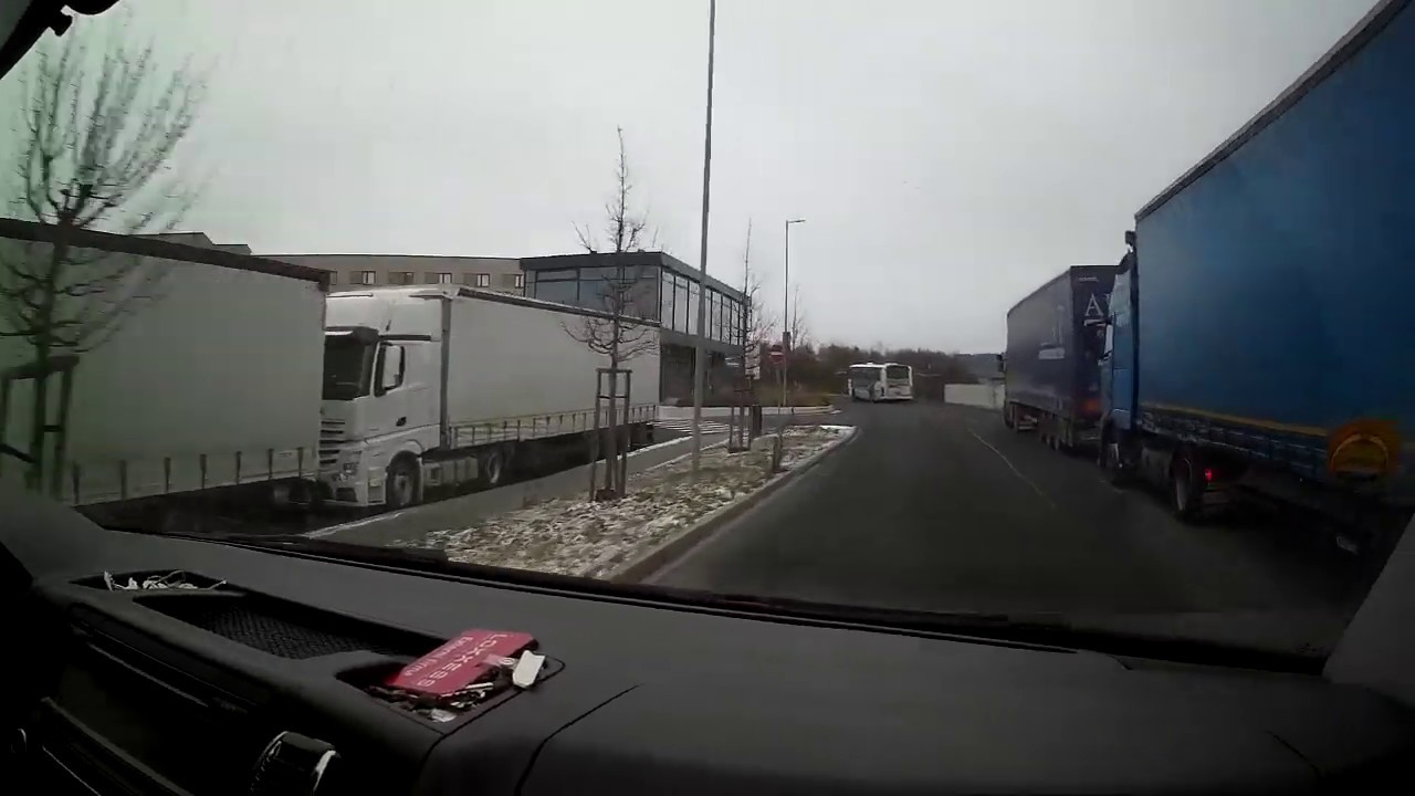 Завод Ideal Automotive. Чехия, город Тахов.