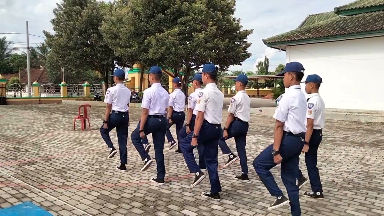 JUARA 1 PBB MURNI PERPANG TNI NOMOR 58 TAHUN 2018 SMP NEGERI 1 TRIMURJO PUTRA NOMOR 14