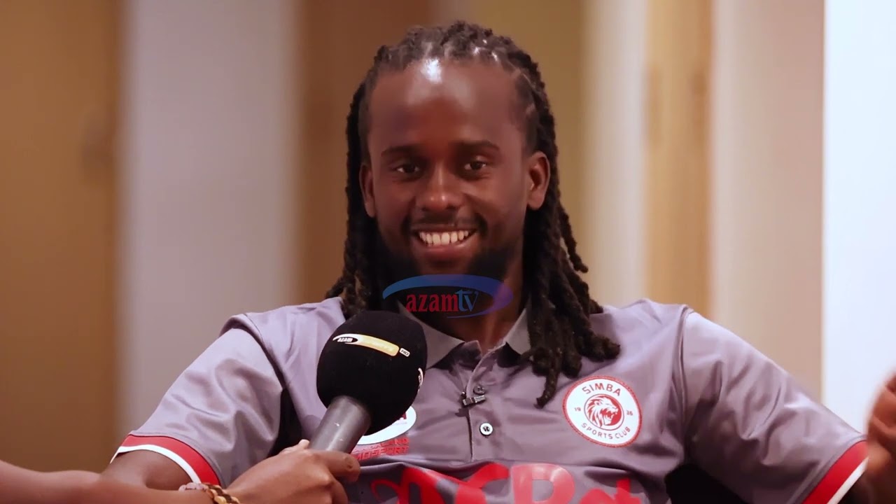 Kocha Simba amshangaza kiungo Awesu Awesu