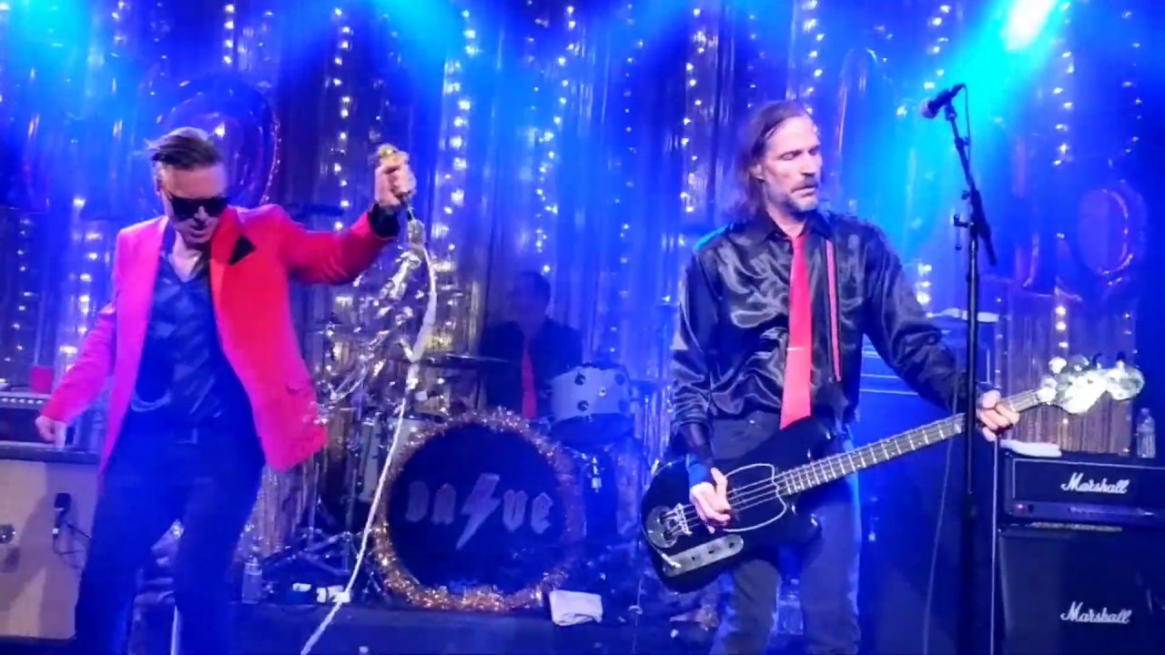 Me First and the Gimme Gimmes 