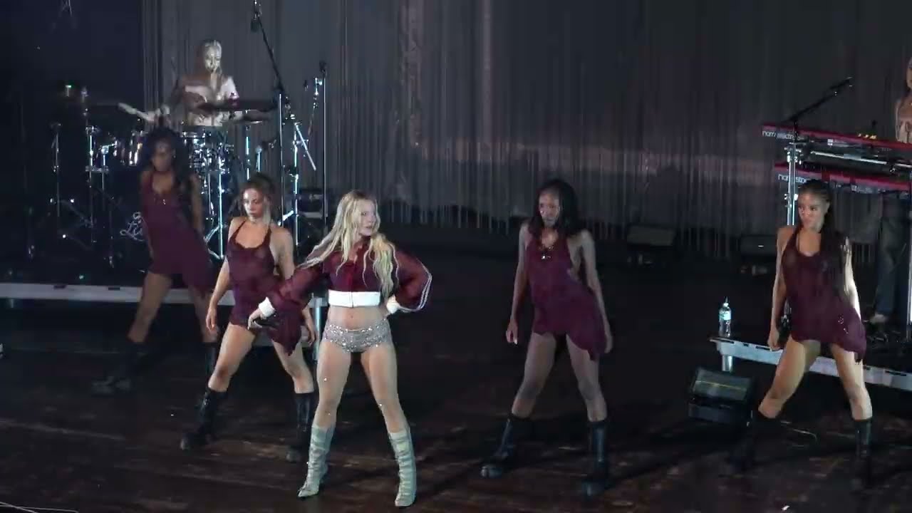 2024 10 30 Zara Larsson - Never Forget You