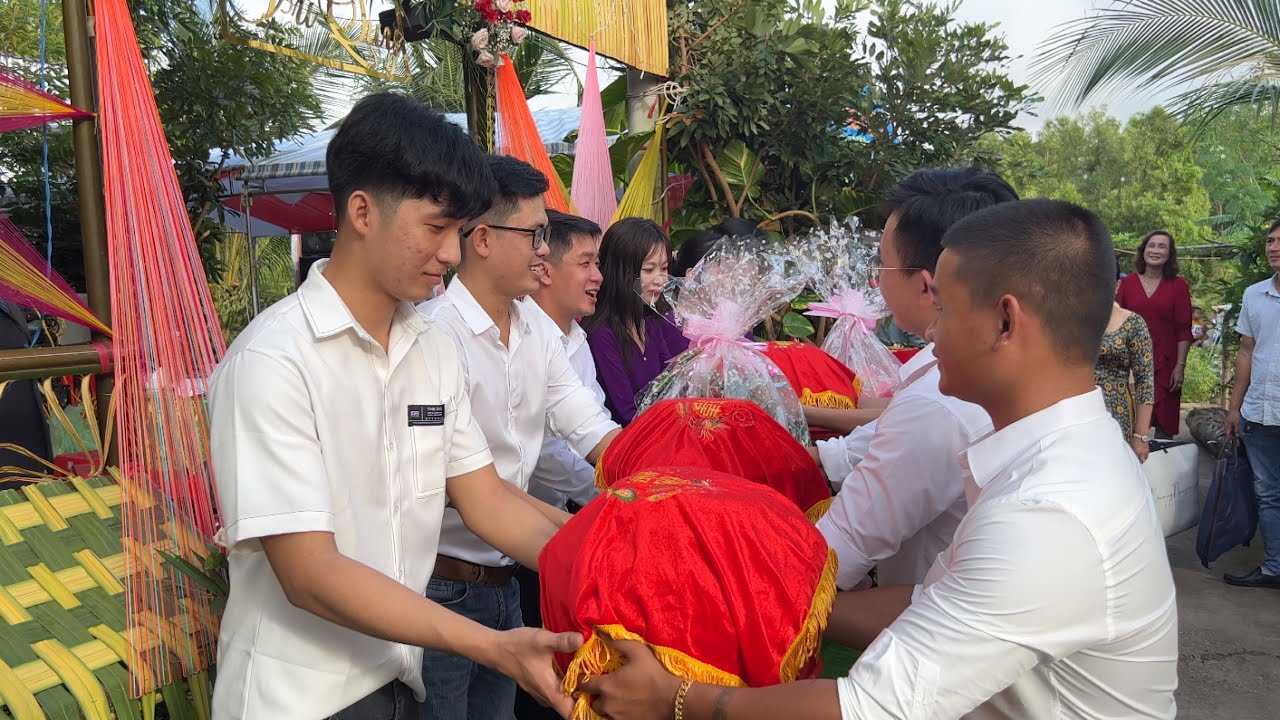 ĐÁM CƯỚI THÔN NỮ CÀ MAU ĐÃI TIỆC NHÀ GÁI P2 - Thôn Nữ Cà Mau