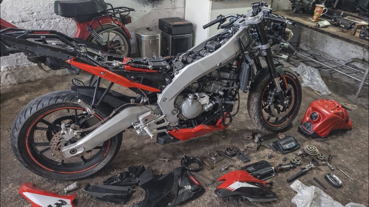 Rastavljanje aprilije RS 50 kubika vraćanje u život
