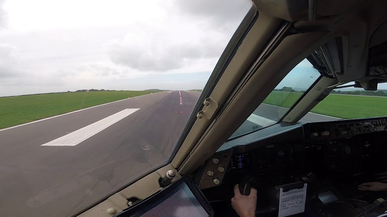 Pilots view landing on runway 27 at Bristol EGGD