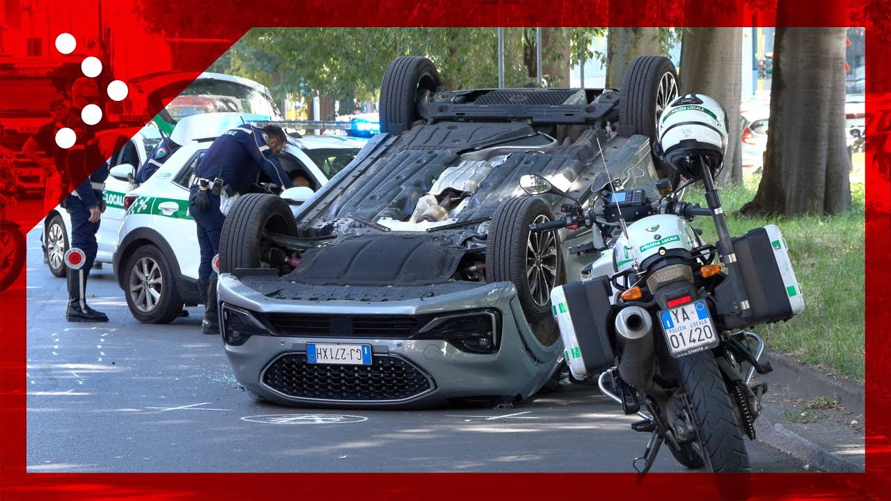 Milano, incidente in viale Teodorico: auto si ribalta dopo aver urtato la rampa di una bisarca