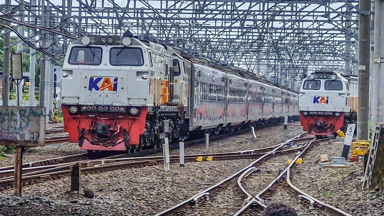 PASUKAN KERETA SORE PADATI STASIUN BESAR KOTA YOGYAKARTA!! Berburu Kereta Api di Stasiun Lempuyangan