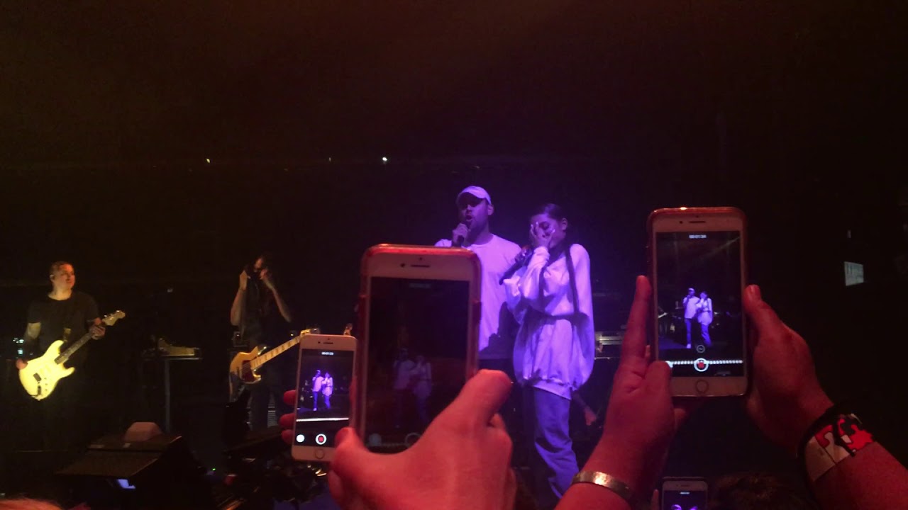 Ariana Grande God Is A Woman/Chicago Sweetener Sessions Surprise Vic Theatre 8/22/2018