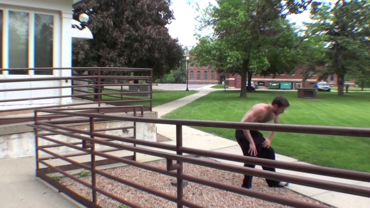 Railing Parkour Bail