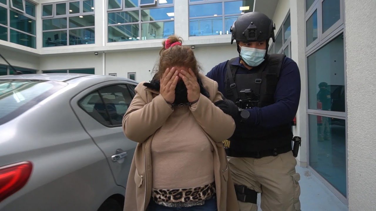 Lanzas deportados de Europa siguieron robando en Chile