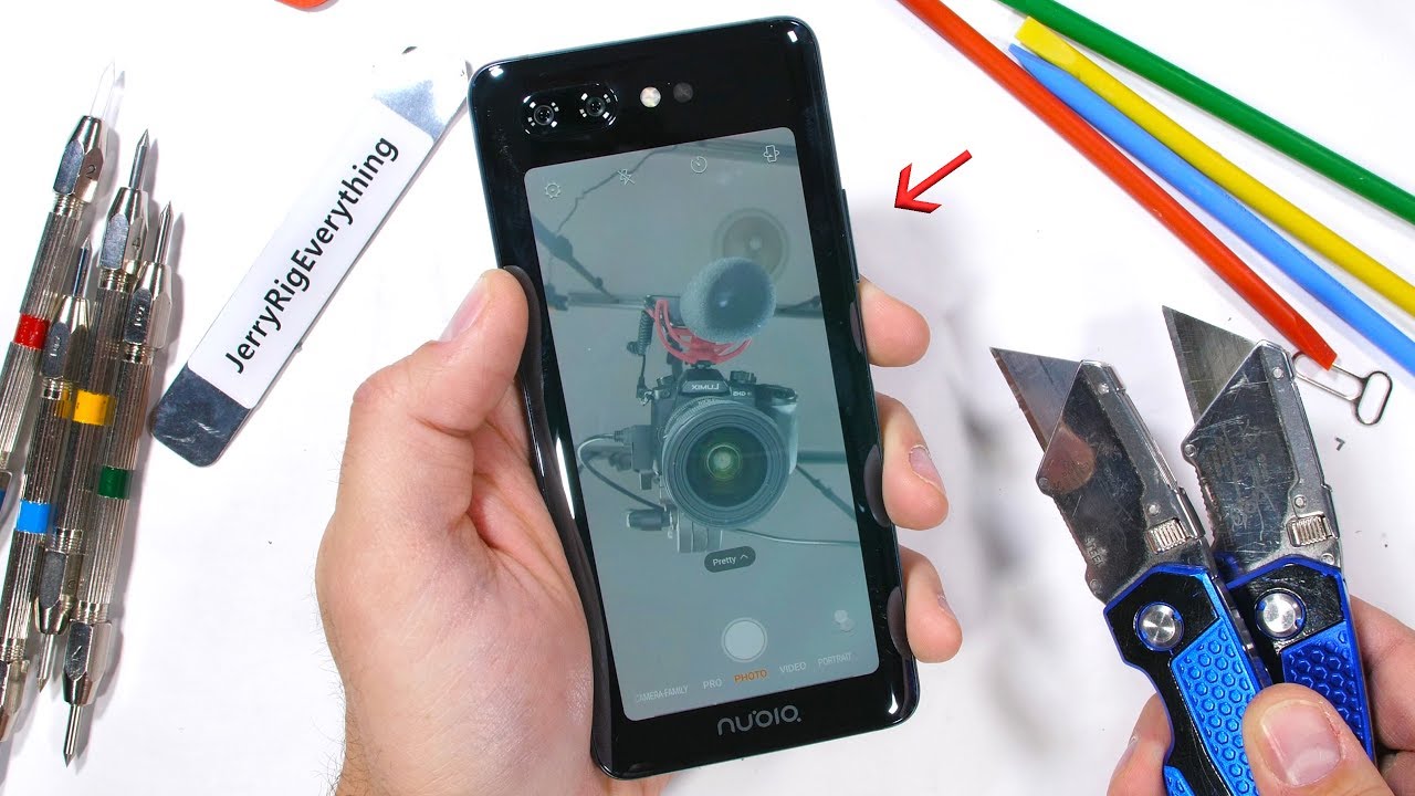 Dual Screen Smartphone? - Front AND Rear Displays Tested!