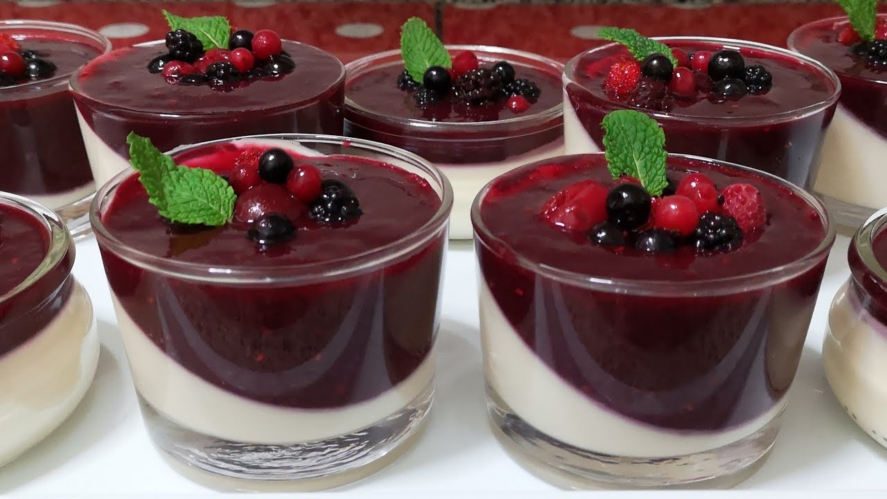 #pannacotta PANNA COTTA CON COULIS DE FRUTAS DEL BOSQUE // BEATRIZ-COCINA.