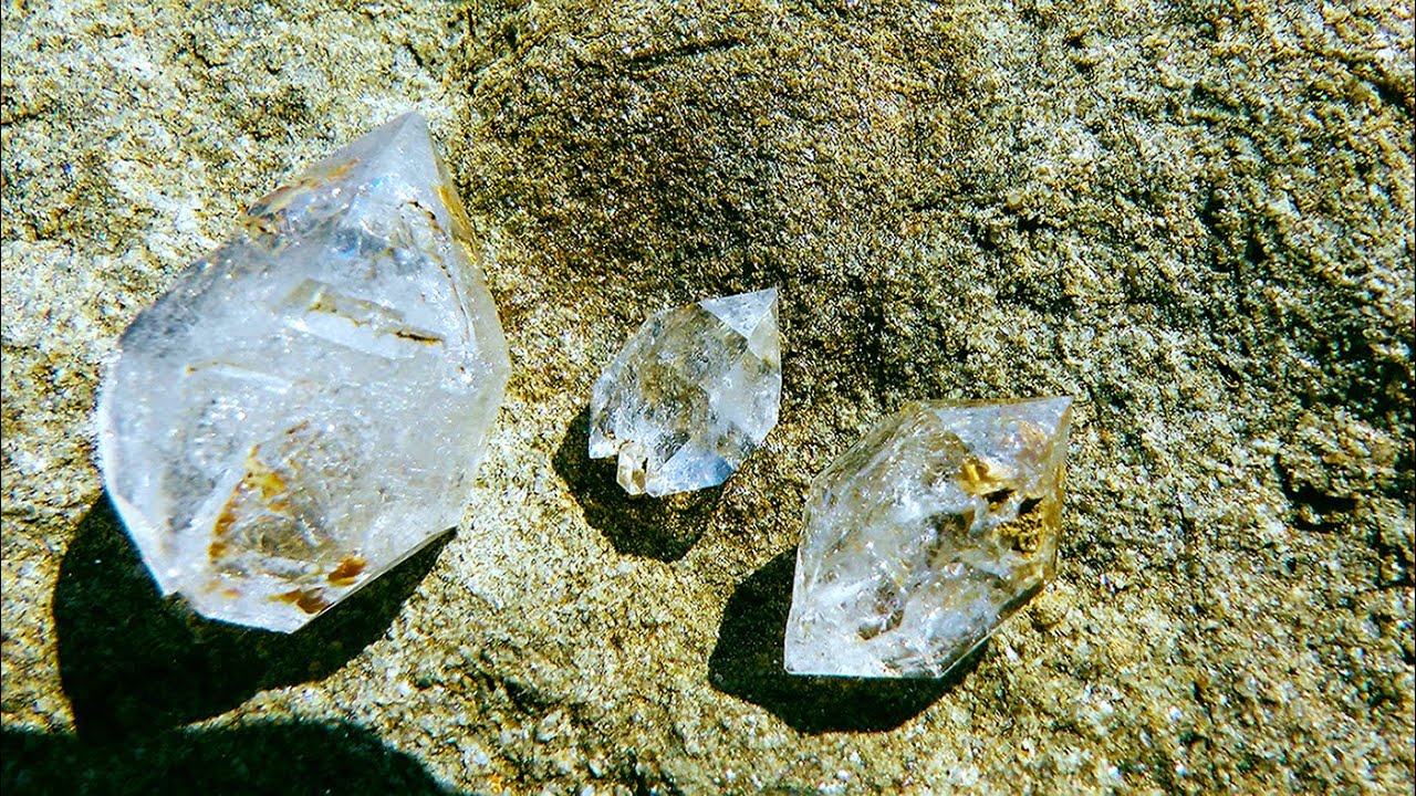 a caccia di quarzi - cristalli - doni della terra