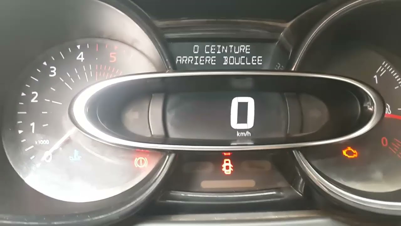Etaindre le message 3 ceintures arriere bouclees clio4