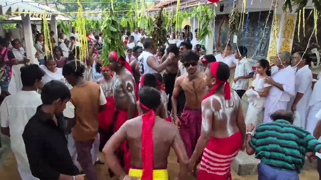 ඉමදුව විවේකාරාමය විහාරස්ථානයේ අබිනවයෙන් ඉදිවු දේව මන්දිරයෙ නේත්‍ර පිංකමට සම ගාමිව පැවැත් වු  කාවාඩි 