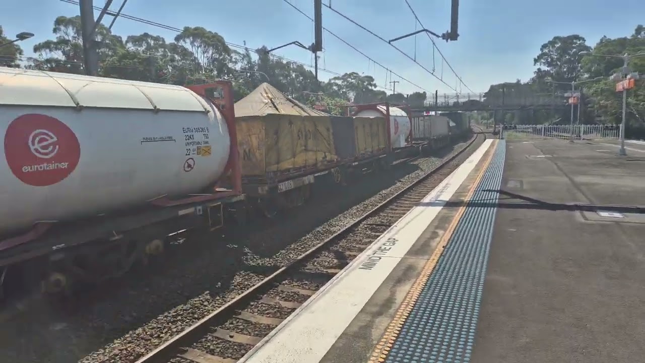 NR 93   78    40   going  thru   Toonagabbie   Station   in    April    2023