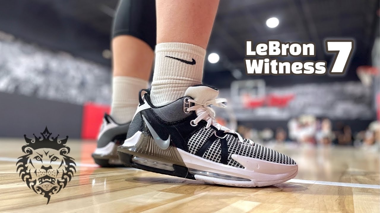 Nike LeBron Witness 7