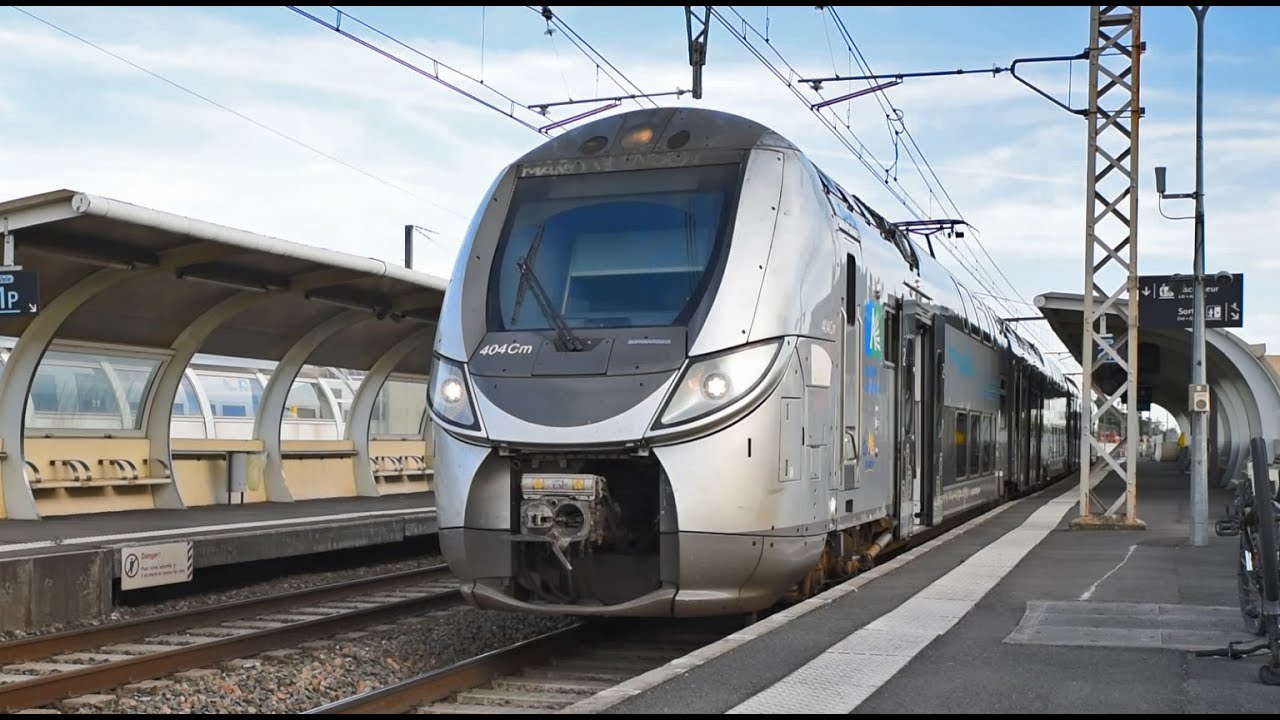 Trafic TER, TGV Atlantique/Euroduplex en gare de Cenon près de Bordeaux Aout 2019