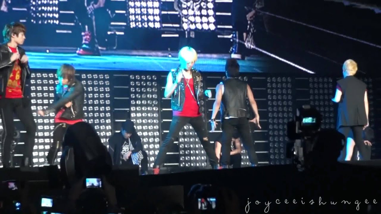 [FANCAM] 111023 SHINee - Ring Ding Dong @ SM TOWN NYC Madison Square Garden