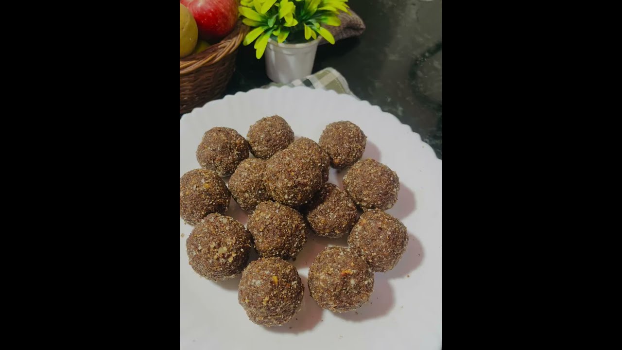 कमीत कमी साहित्यात बिना गुळ, बिना साखर असे पौस्टीक डिंकाचे लाडू  l Dinkache Ladu Recipe 