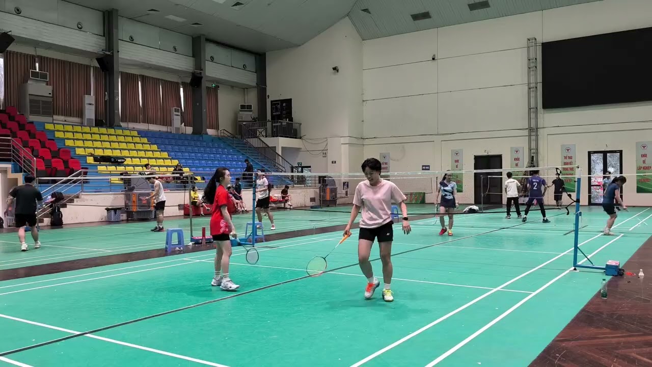 1.2.26 Hoà - Vy thắng Trang - Vân Anh