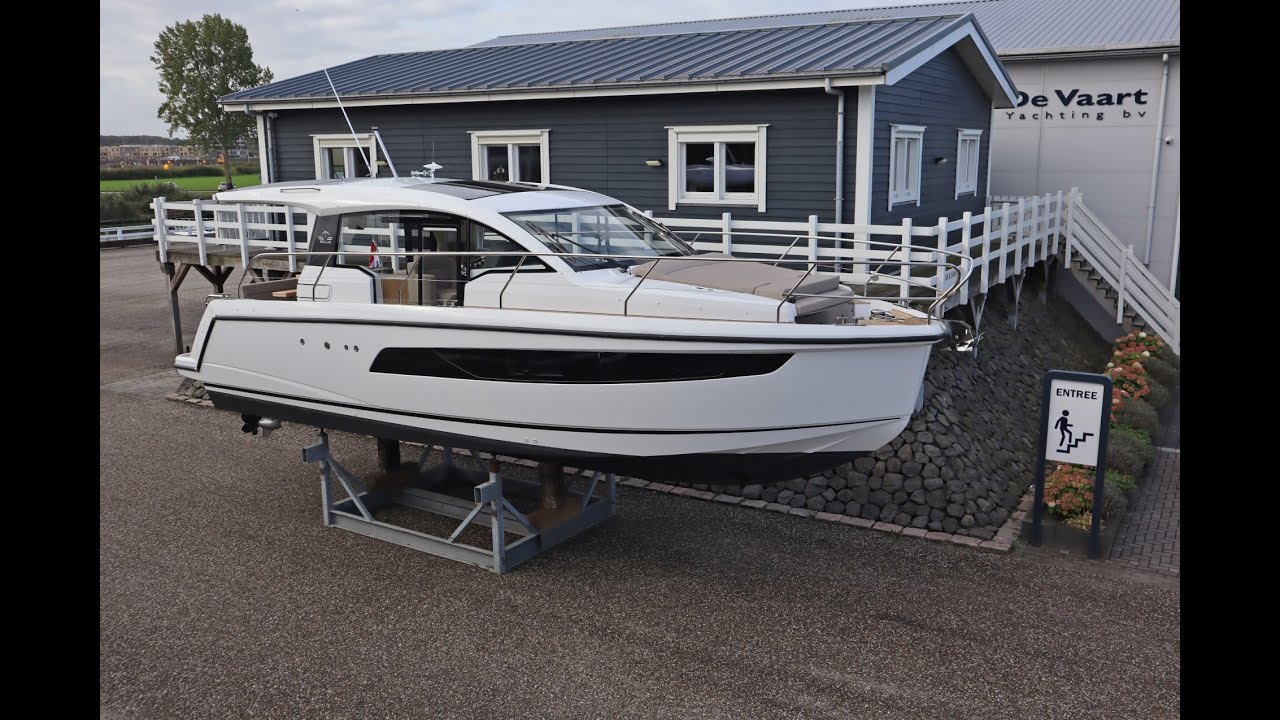Sealine C335 - New Boat Sold by De Vaart Yachting
